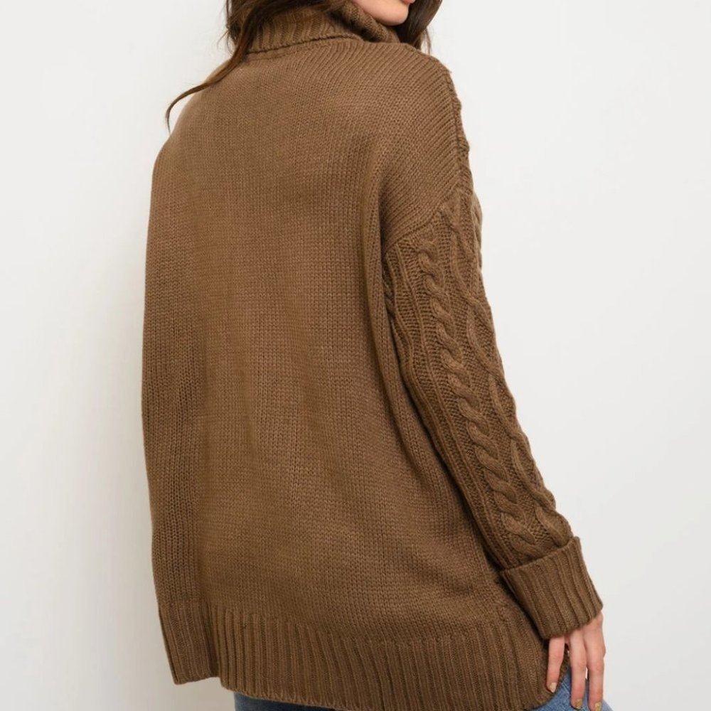 WOMEN'S LONG SLEEVE KNIT TURTLE NECK POCKETS SWEAT - Picture 2 of 4